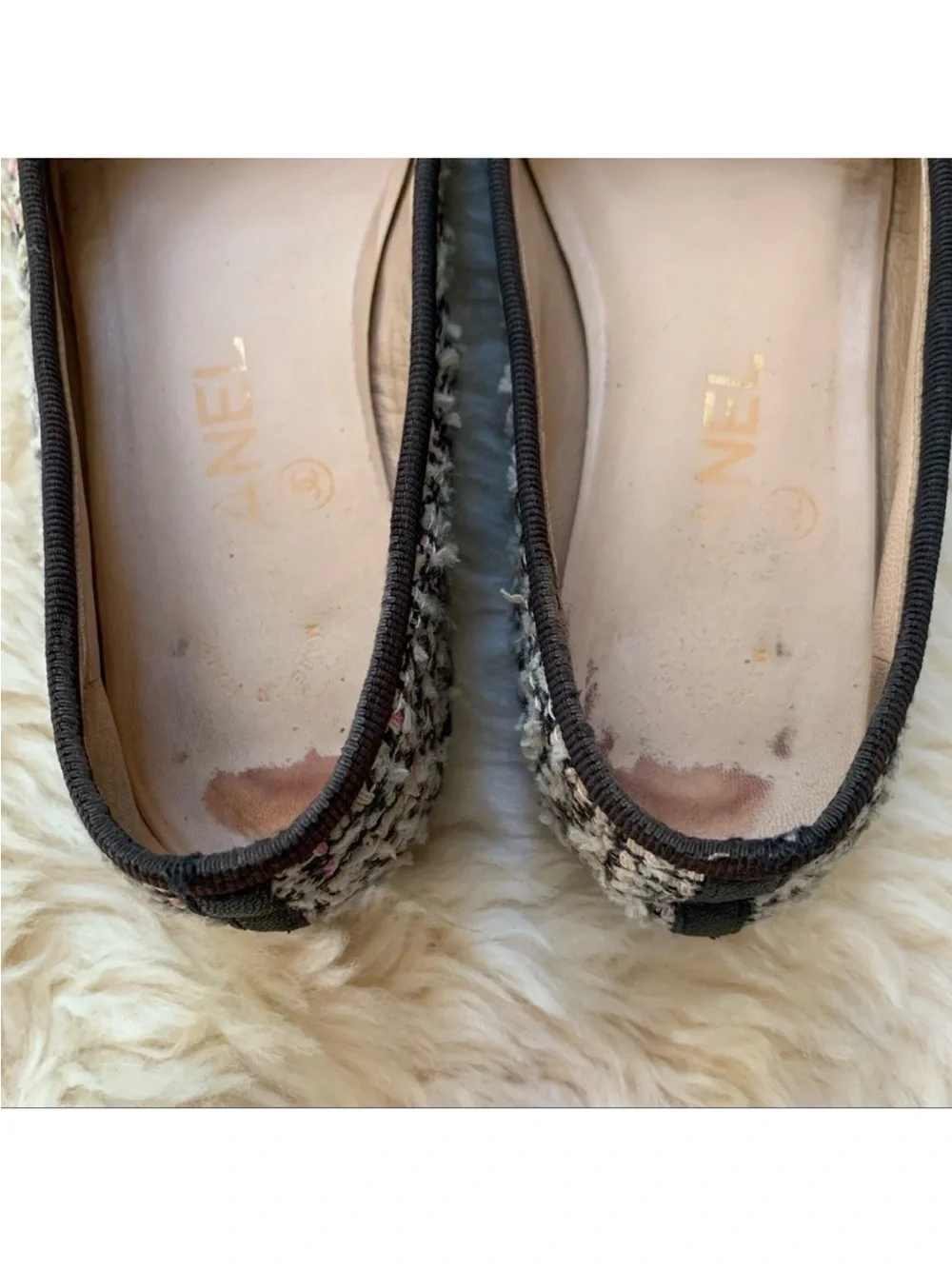 CHANEL Tweed Leather Toe Cap Classic Designer Blogger CC Flats 35